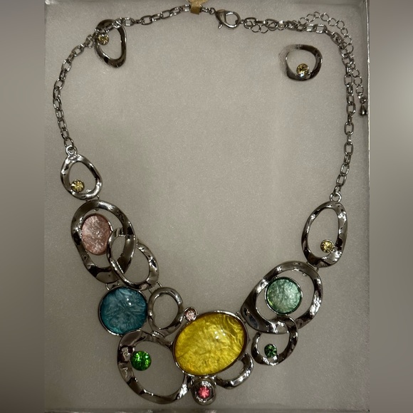 Jewelry - Bejeweled Choker and Earrings set